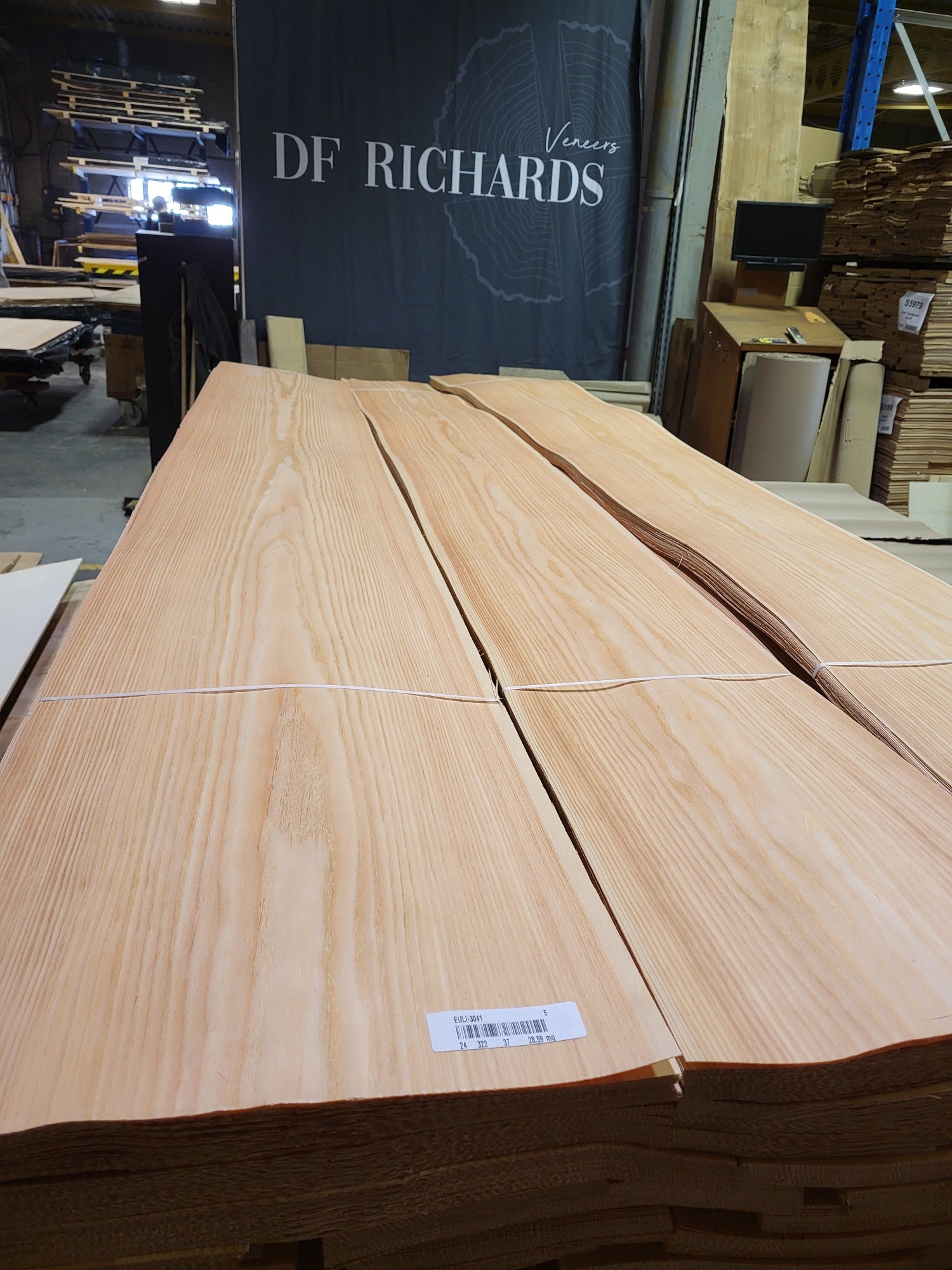 Wood Veneer - Larch - DF Richards Veneers